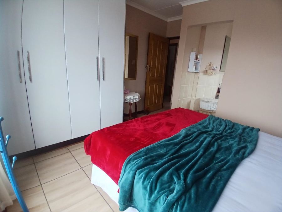 4 Bedroom Property for Sale in Seemeeu Park Western Cape